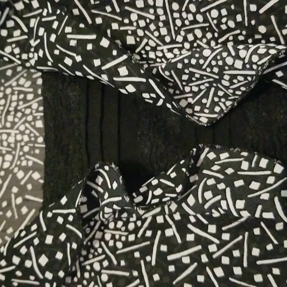 Laura Scott blouse size XL, black & off white print - Picture 3 of 8